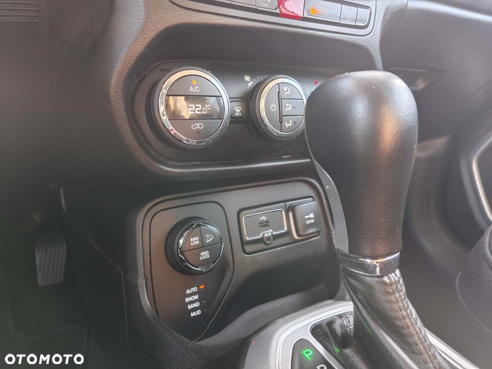 Jeep Renegade 2.0 MultiJet Active Drive Low Automatik 75th Anniversary - 16