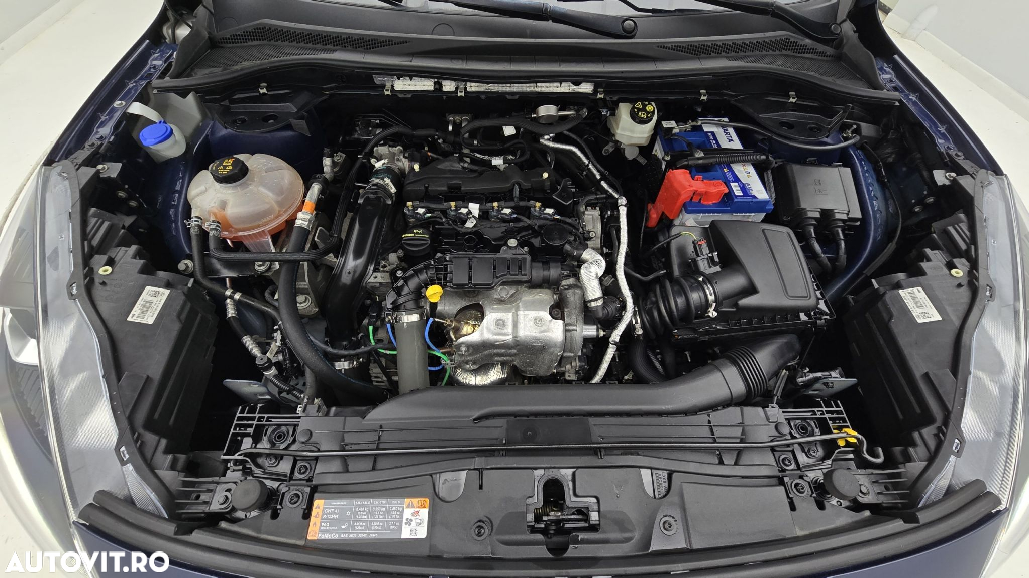 Ford Kuga - 24
