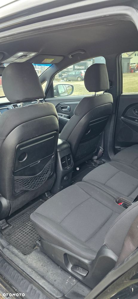 Kia Carens 1.7 CRDi M - 11