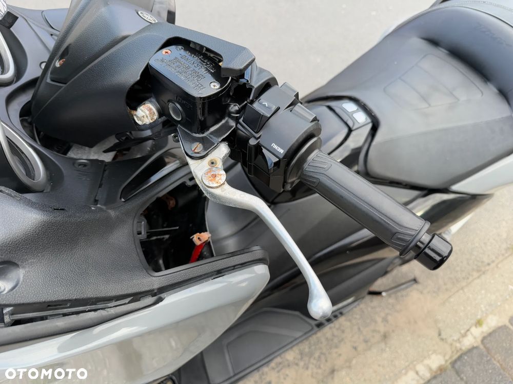 Yamaha Tmax - 20