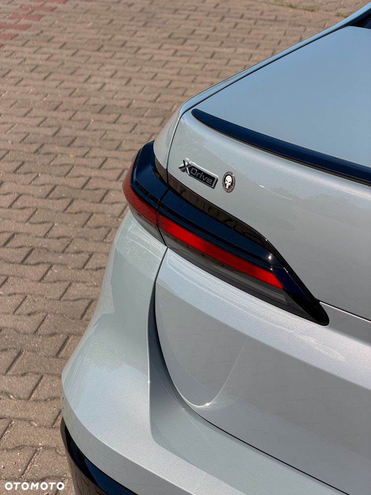 BMW Seria 7 730d xDrive mHEV - 7
