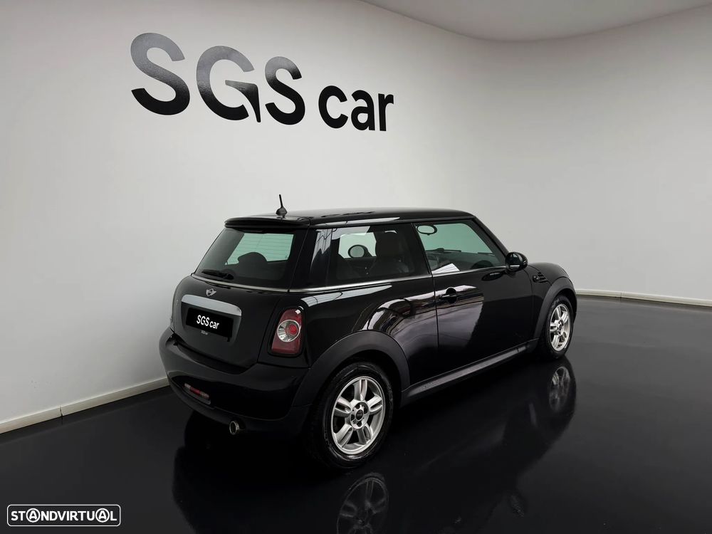 MINI 3 Portas Cooper D - 4