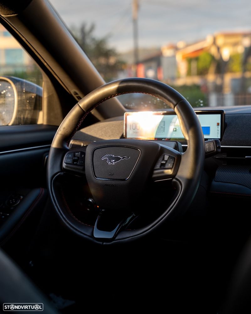 Ford Mustang Mach-E AWD PREMIUM - 14