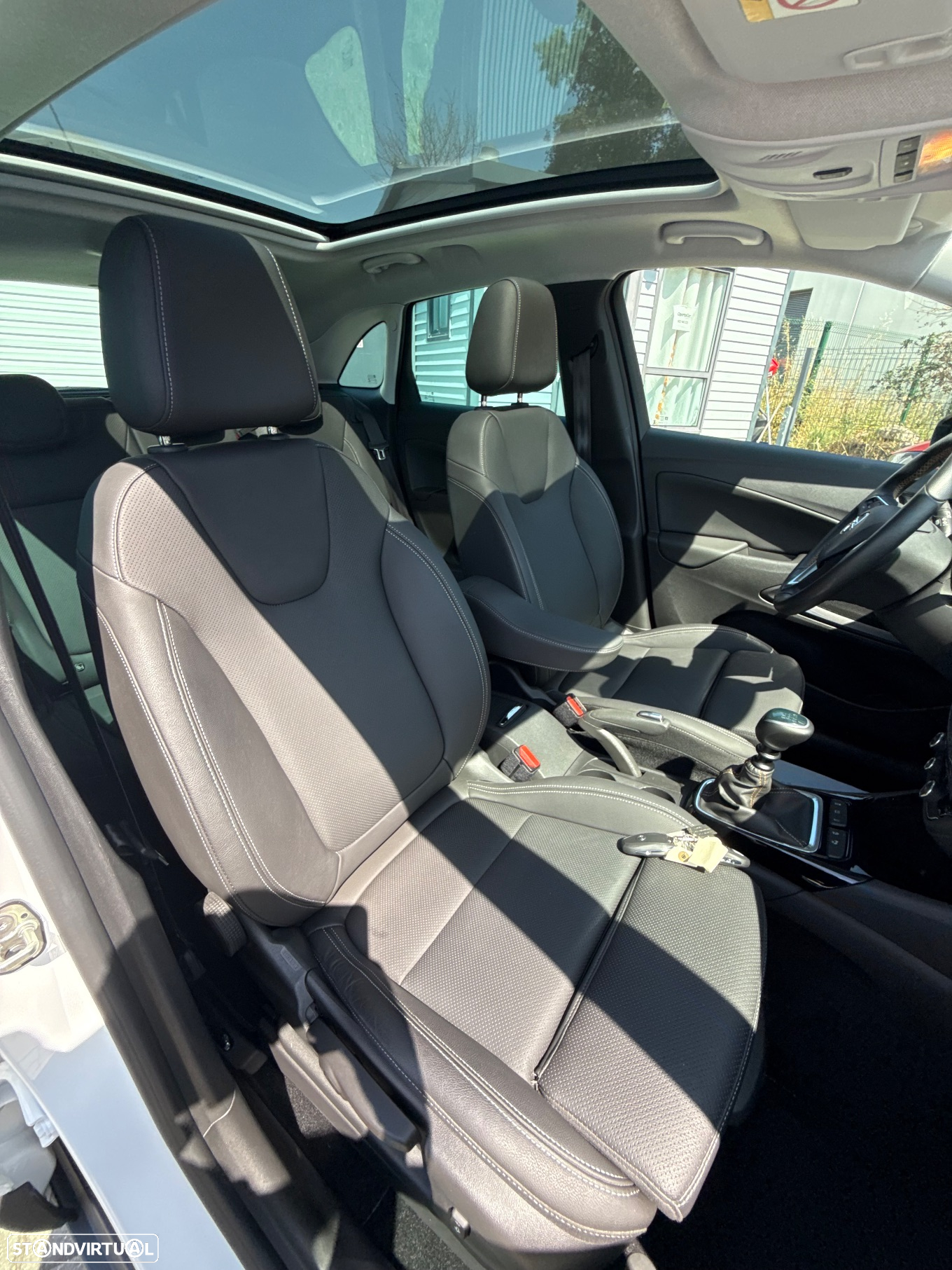 Opel Crossland X 1.2 T Ultimate - 29