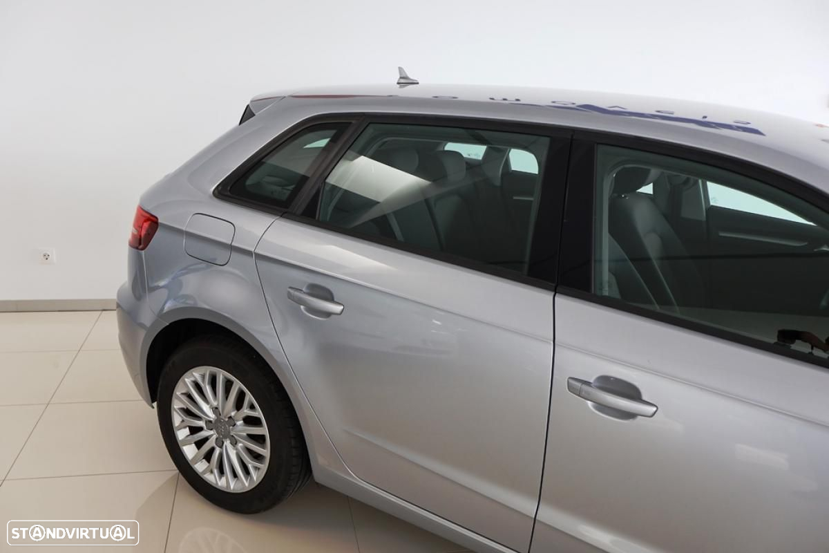 Audi A3 Sportback 1.6 TDI - 3