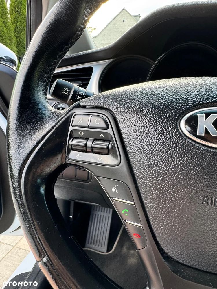 Kia Ceed 1.4 CVVT Dream-Team Edition - 27