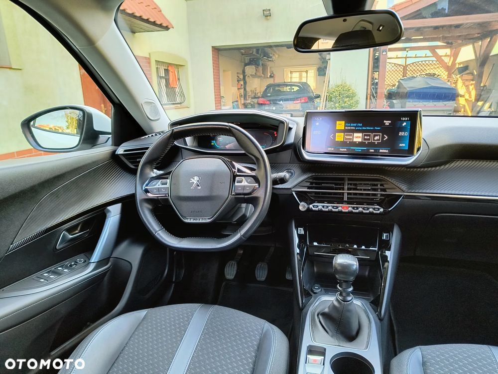 Peugeot 2008 1.5 BlueHDi Allure S&S - 23