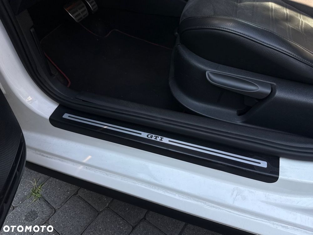 Volkswagen Polo - 15