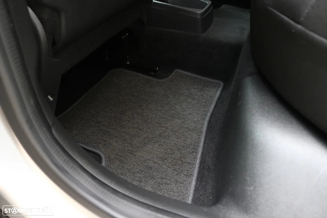 Renault Captur 1.5 dCi Exclusive EDC - 17