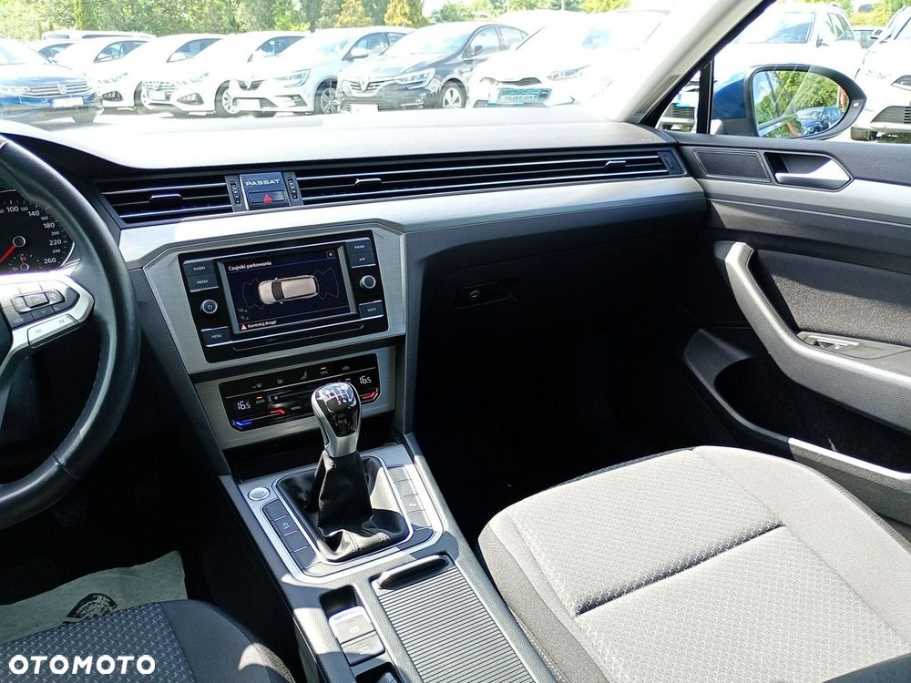 Volkswagen Passat Variant 2.0 TDI EVO Essence - 15