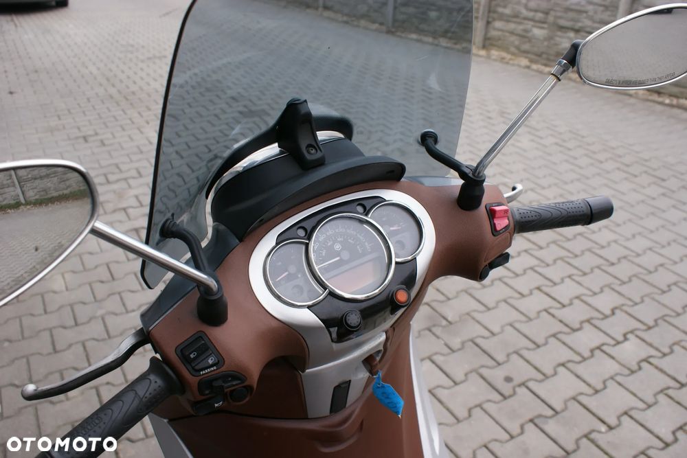 Piaggio Beverly - 15
