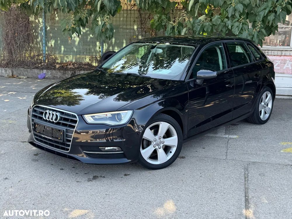 Audi A3 1.6 TDI Sportback DPF S tronic S line Sportpaket - 1