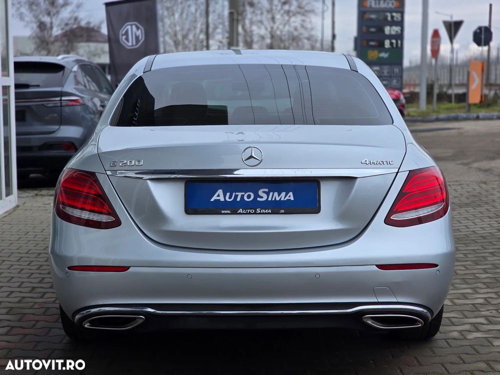 Mercedes-Benz E 200 4Matic 9G-TRONIC - 6