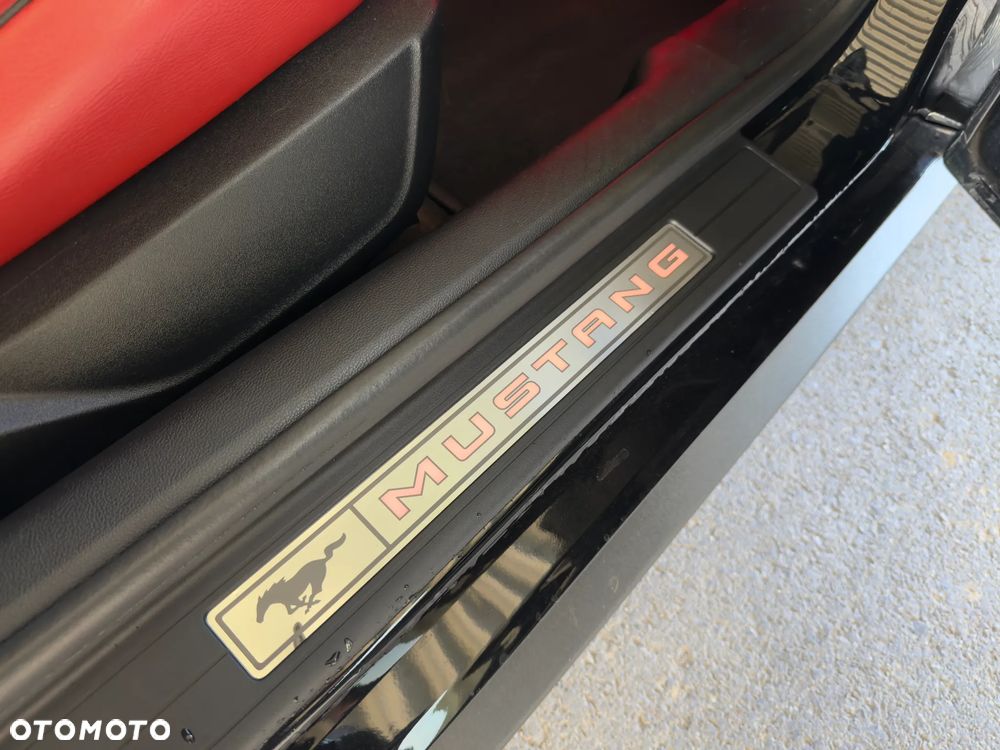 Ford Mustang 3.7 V6 Premium - 28
