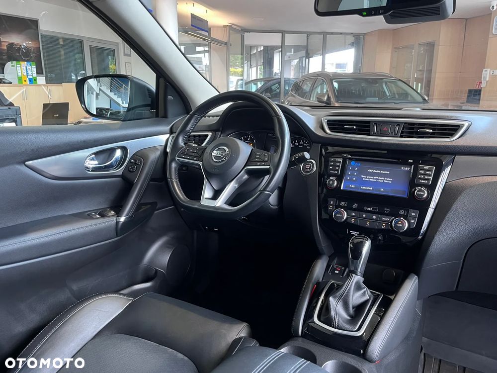 Nissan Qashqai 1.2 DIG-T Xtronic TEKNA+ - 24