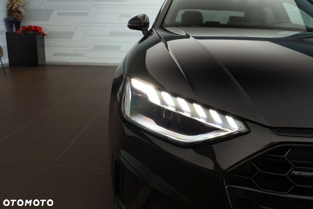 Audi A4 Limousine - 10