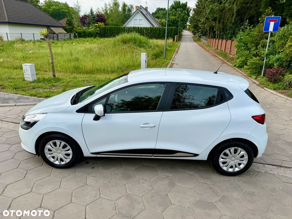 Renault Clio 1.2 16V 75 Life - 15