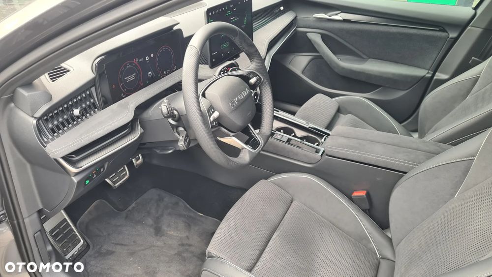 Skoda Superb 2.0 TDI SCR 4x4 Sportline DSG - 14