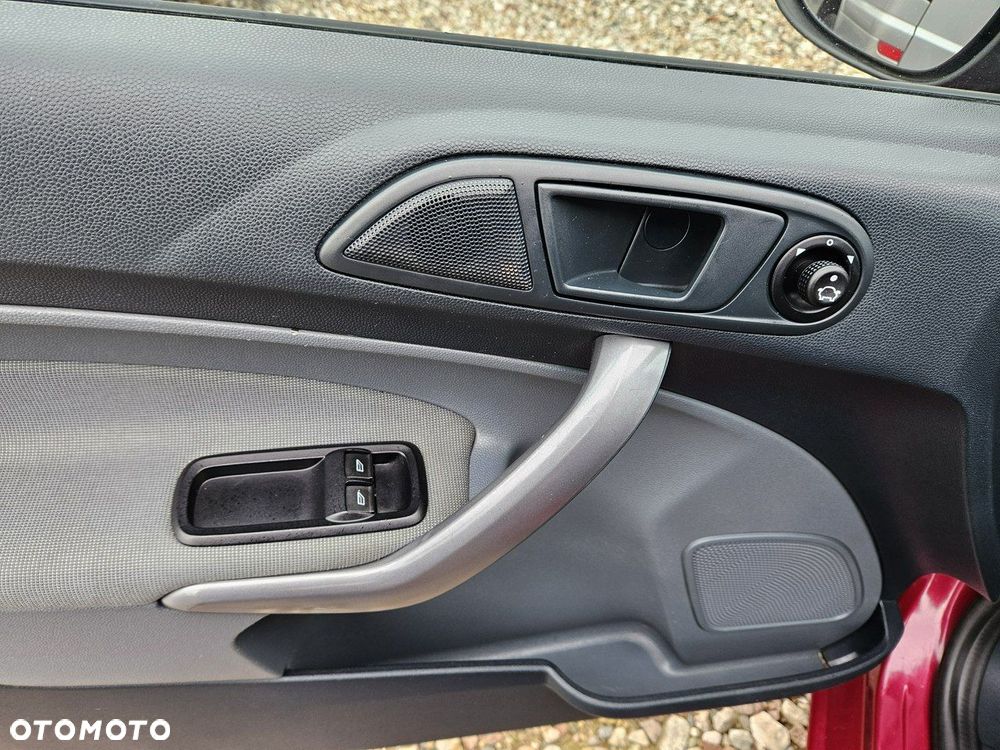 Ford Fiesta - 16