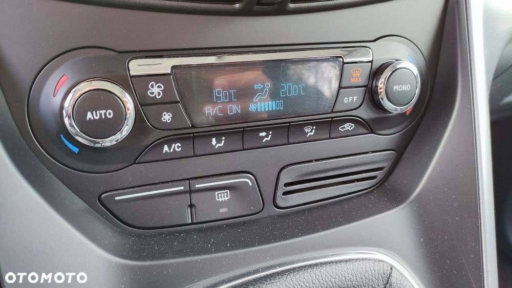 Ford Grand C-MAX - 40