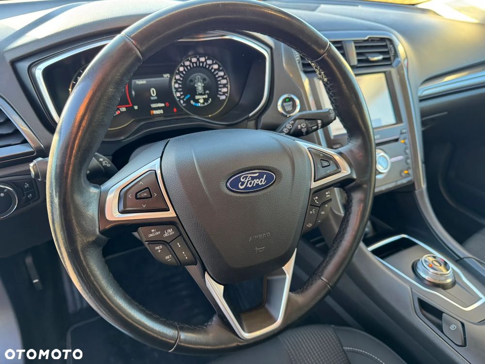 Ford Mondeo - 17