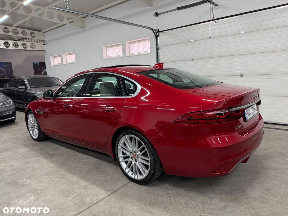 Jaguar XF 2.0 D200 mHEV AWD R-Dynamic SE - 12