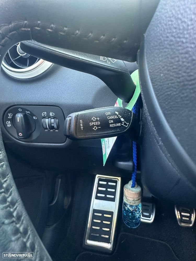 Audi A1 1.6 TDI Sport Edition S-line - 11