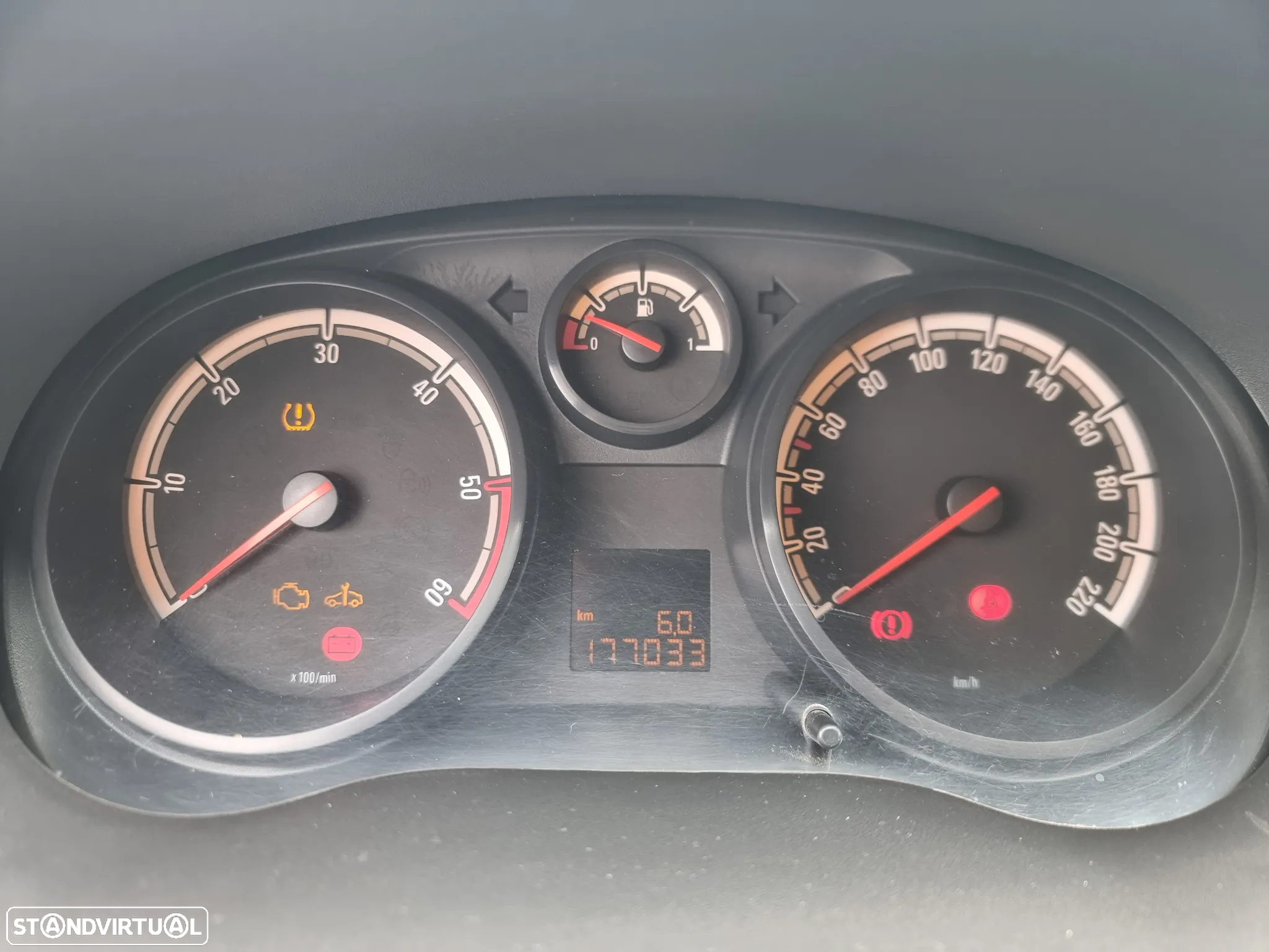 Opel Corsa 1.3 CDTI - 11