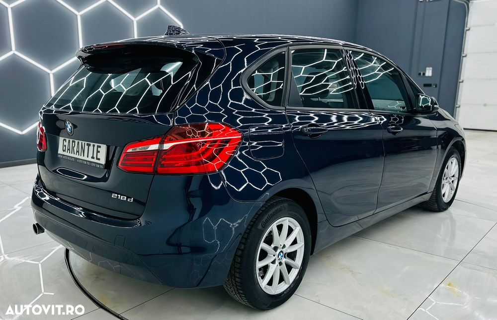 BMW Seria 2 218d - 4