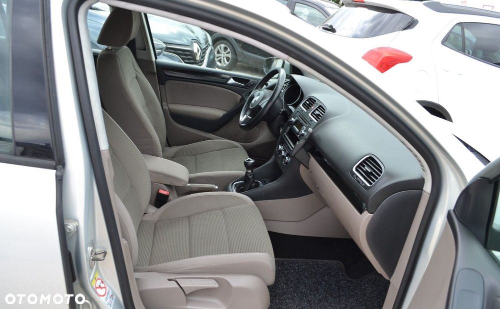 Volkswagen Golf - 29