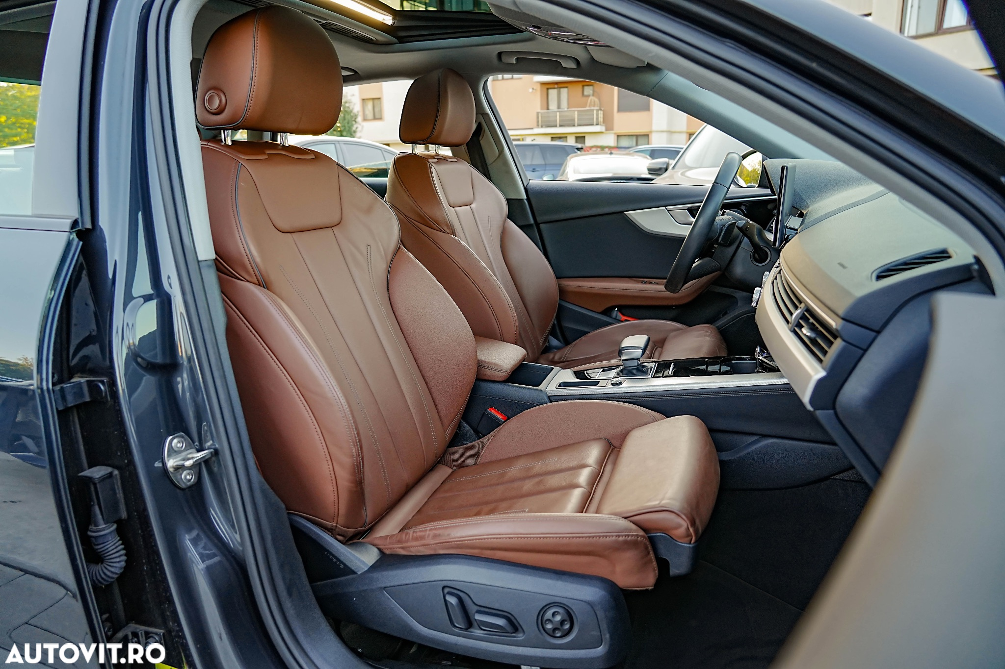 Audi A4 40 TFSI S tronic design - 12
