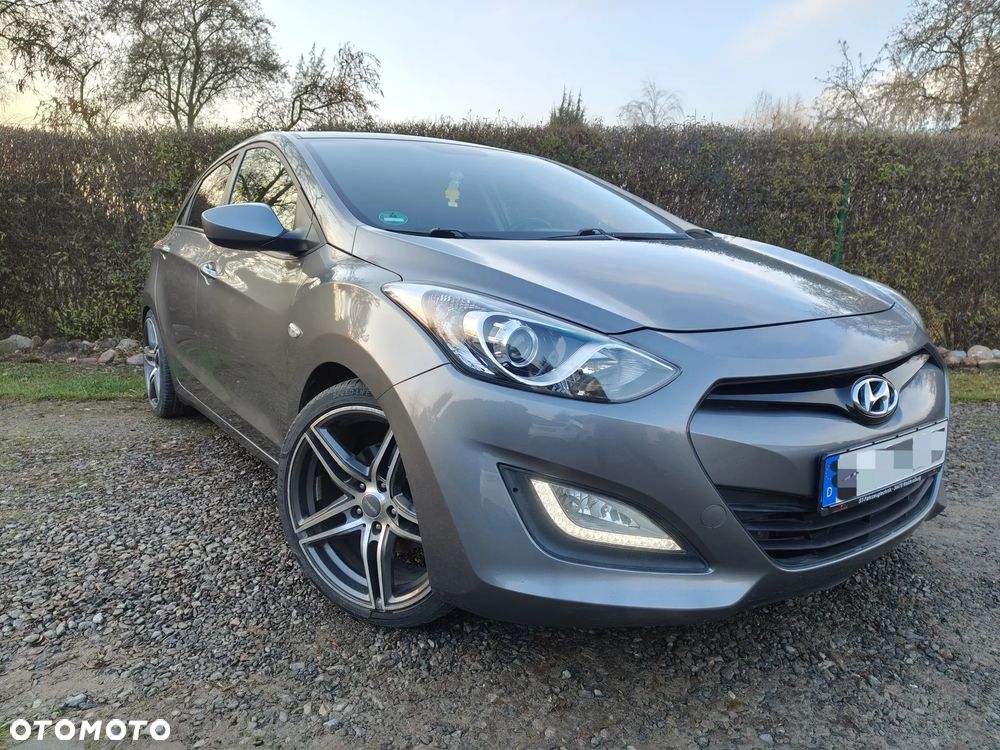 Hyundai i30 i30cw 1.4 Fifa World Cup Edition - 9
