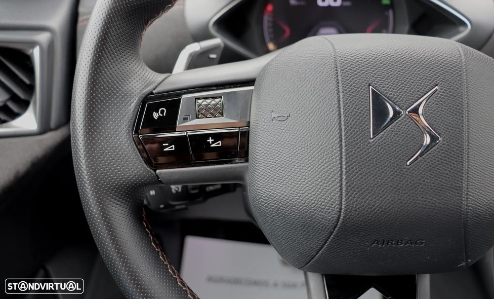 DS DS3 Crossback PureTech 130 Aut. PERFORMANCE LINE + - 30