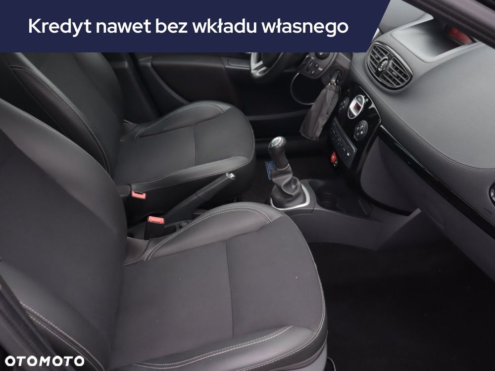 Renault Clio - 11