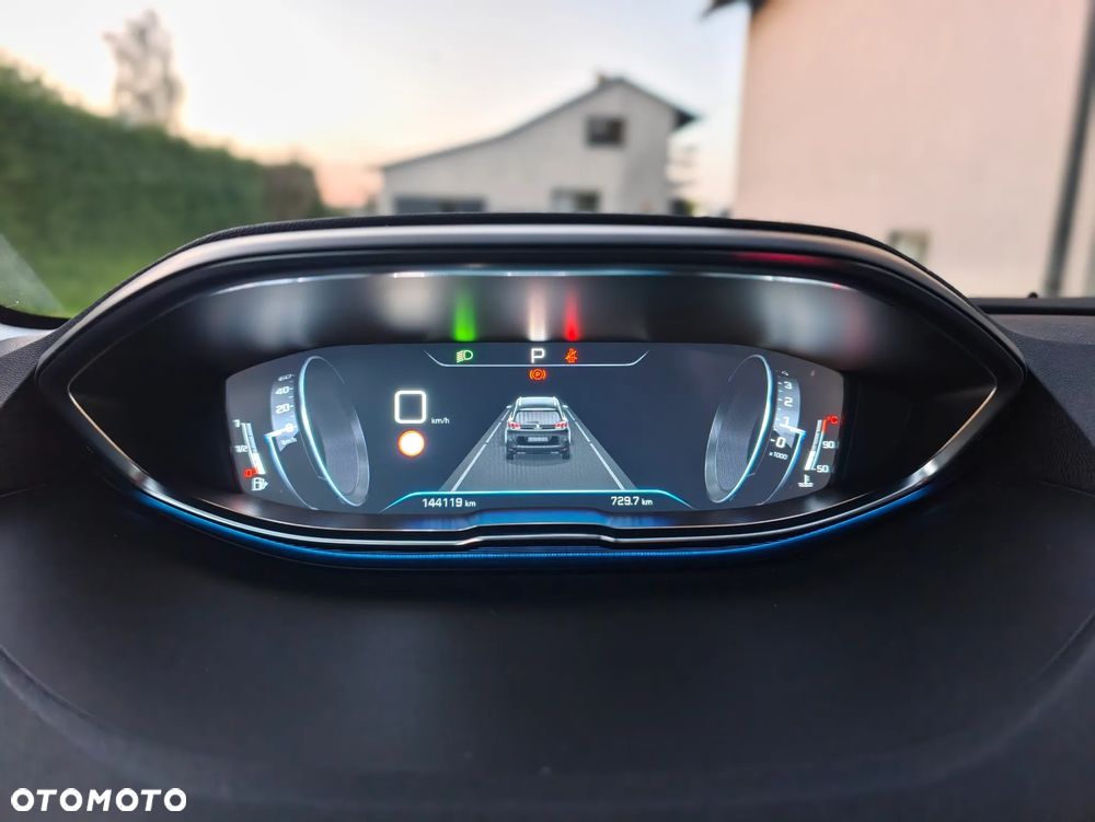 Peugeot 5008 1.6 PureTech Allure S&S EAT8 - 37