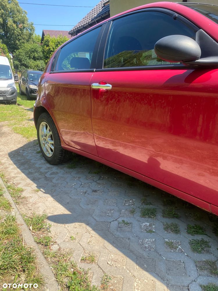 Alfa Romeo 147 1.9 JTDM 8V - 14