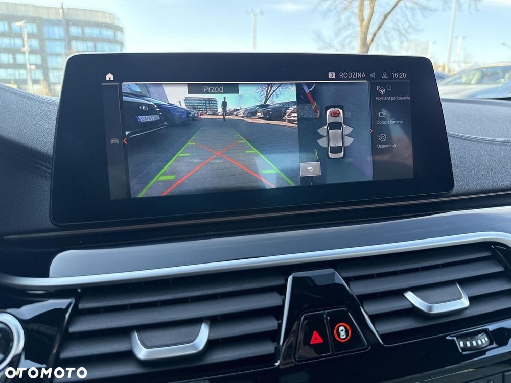 BMW Seria 5 M550i xDrive - 19