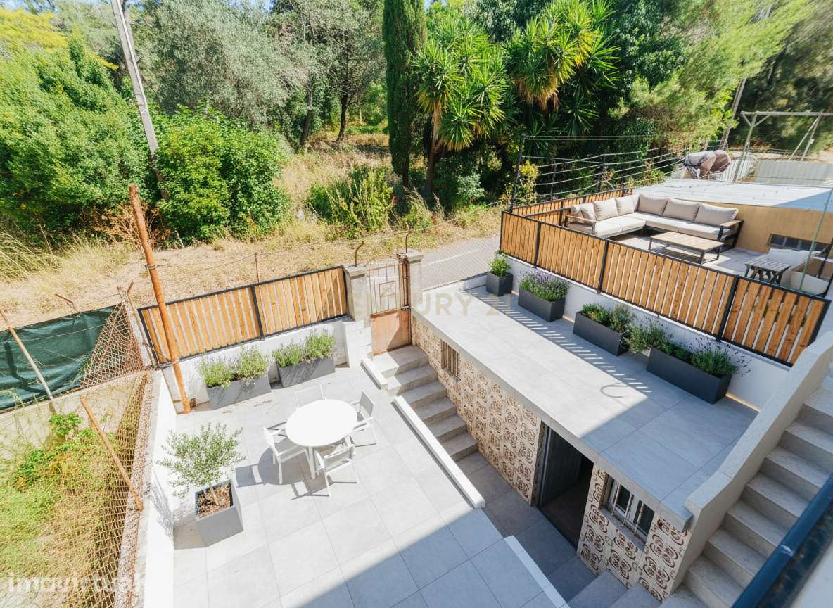 Apartamento T3 para Remodelação com Terraço | Alvito | Lisboa - Grande imagem: 2/30