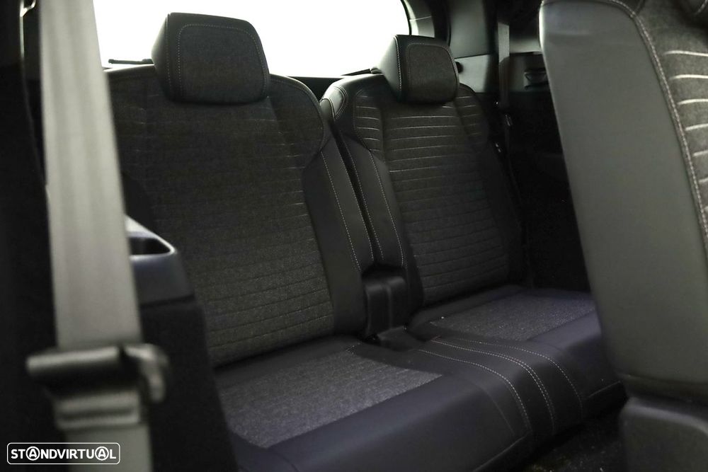 Peugeot 5008 1.2 Hybrid Allure e-DCS6 - 22