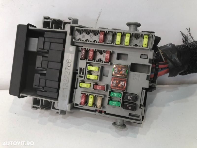 Panou / tablou sigurante Opel Insignia A (2008-2013) 2.0 cdti A20DTH 160 cp 13222786 - 2