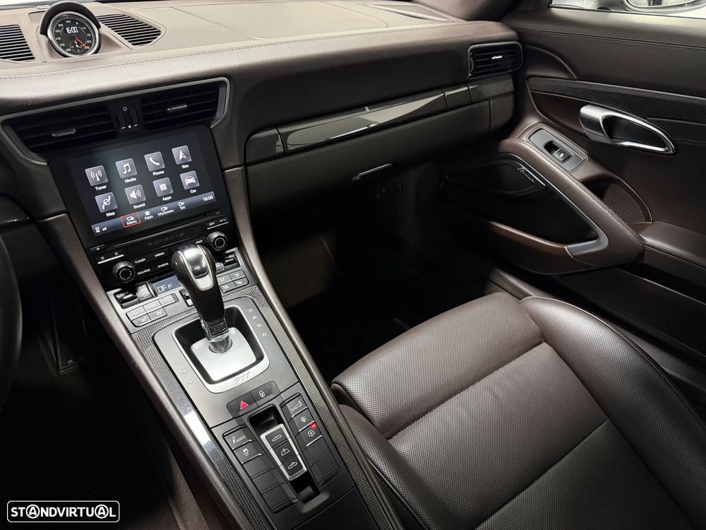 Porsche 911 (991) Turbo S - 24