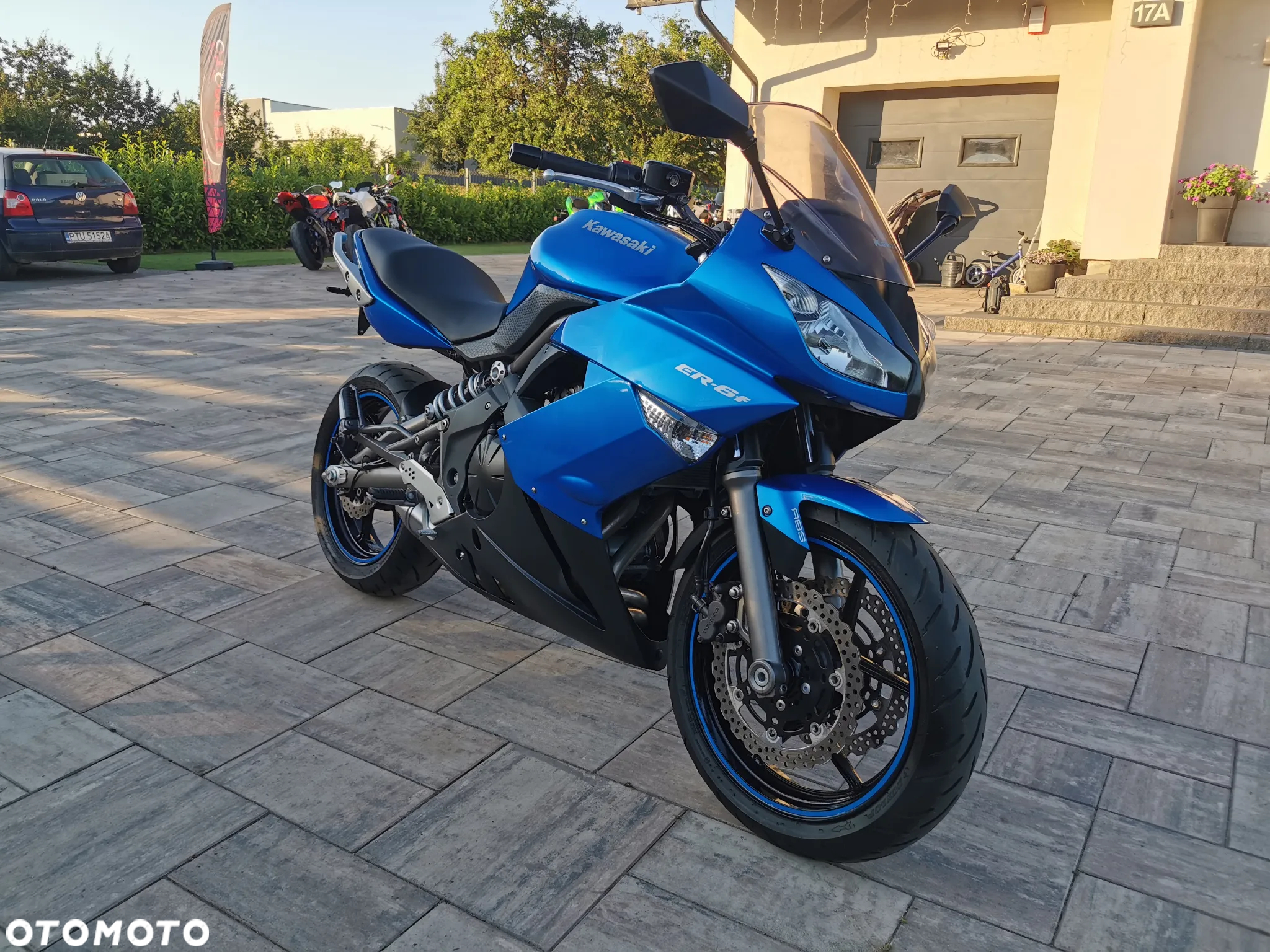 Kawasaki ER - 33