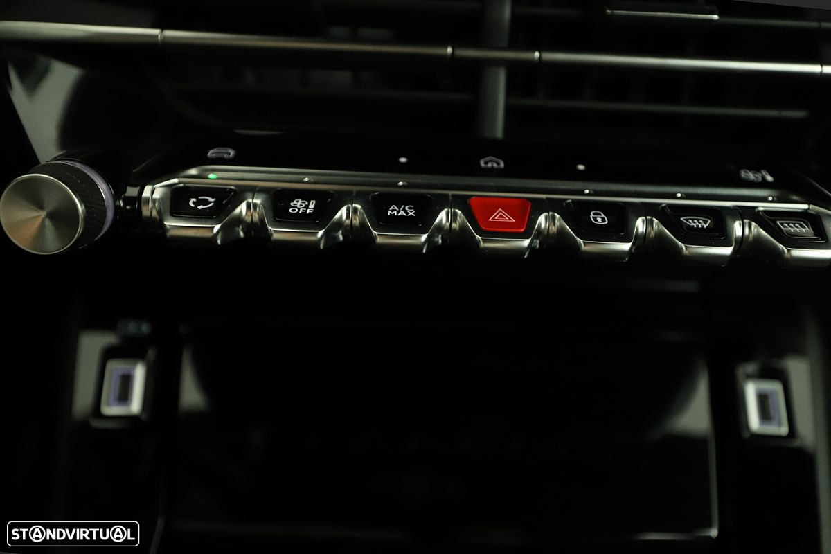 Peugeot 2008 1.2 PureTech Allure - 13