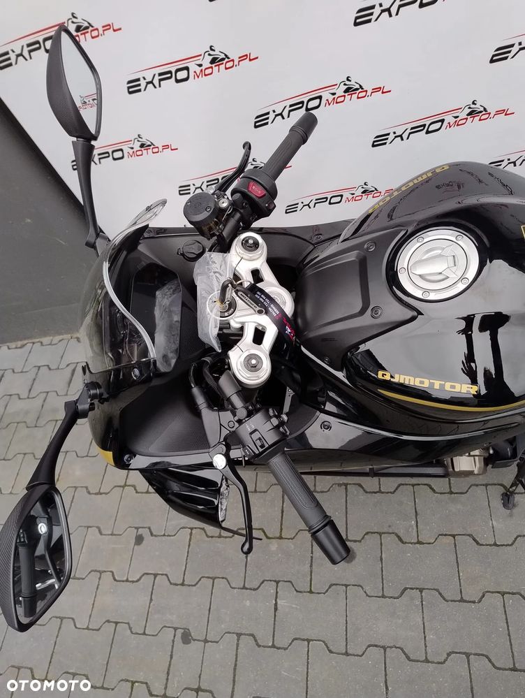 QJMOTOR SRK 800RR - 6