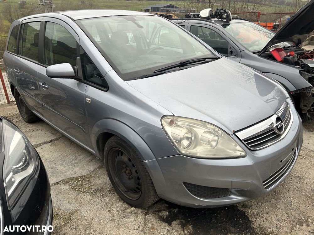 Usa Opel Zafira B - 2