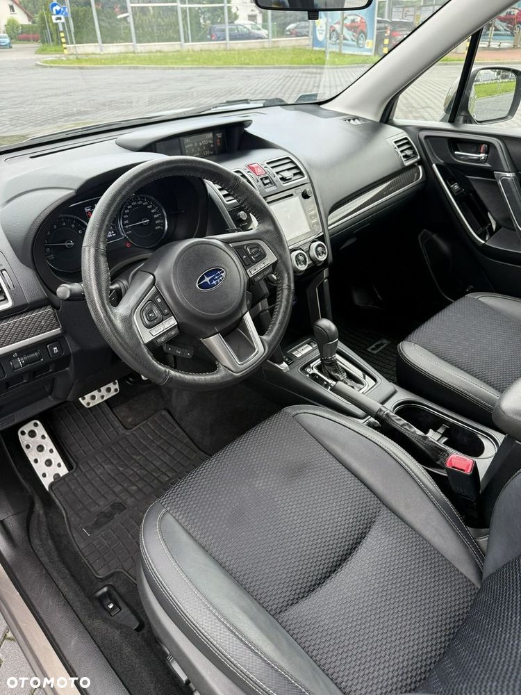 Subaru Forester 2.0 i Exclusive Special (EyeSight) Lineartronic - 14