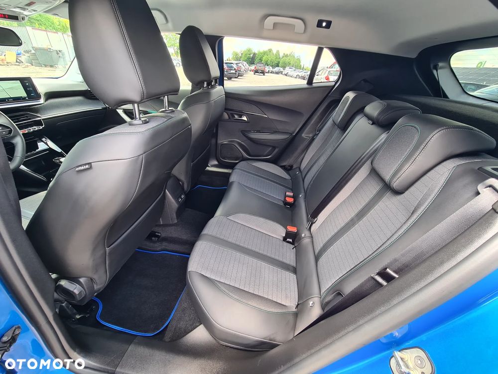 Peugeot 2008 1.5 BlueHDi Allure Pack S&S EAT8 - 31