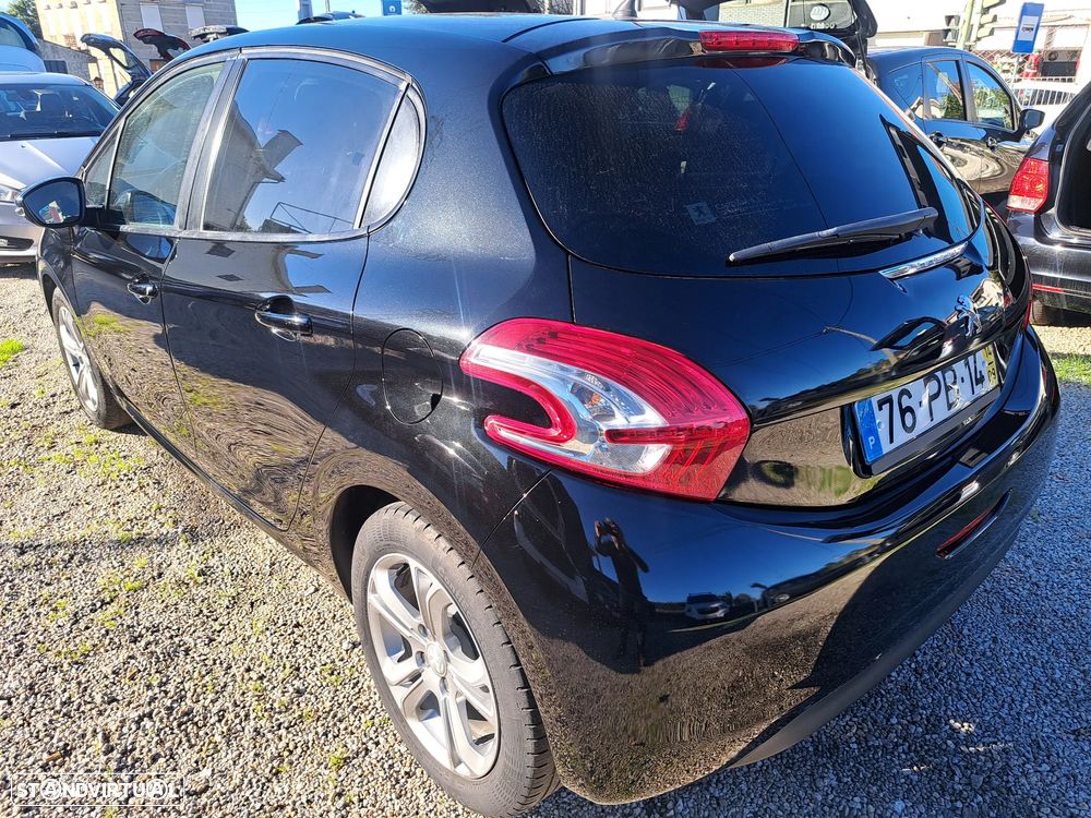 Peugeot 208 1.4 HDi SE Style - 4