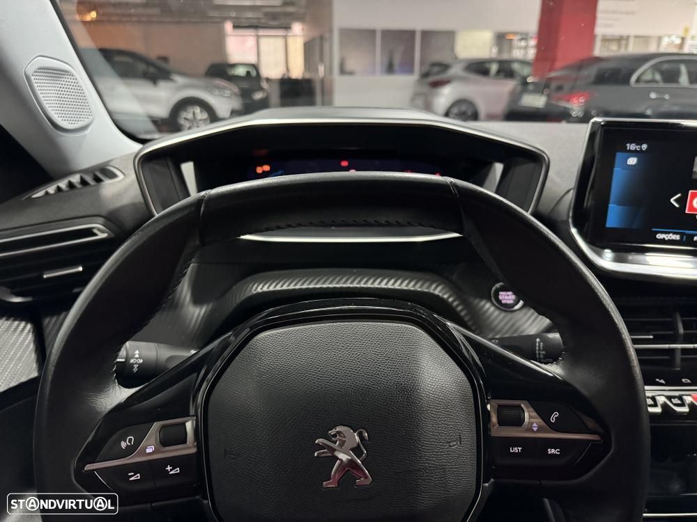 Peugeot 2008 PureTech 100 Allure - 28
