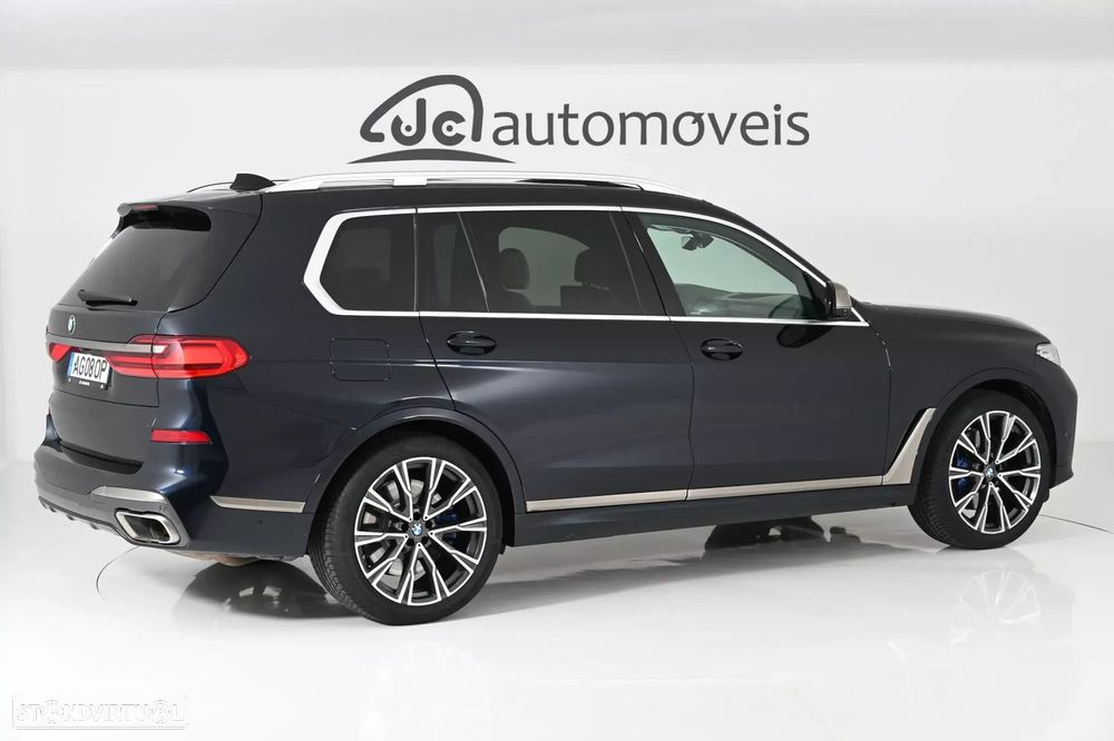 BMW X7 - 7